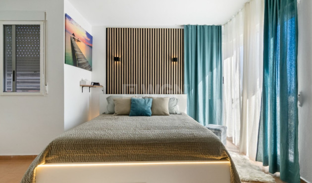 Odsprzedaż - Kamienica - Orihuela Costa - Costa Blanca