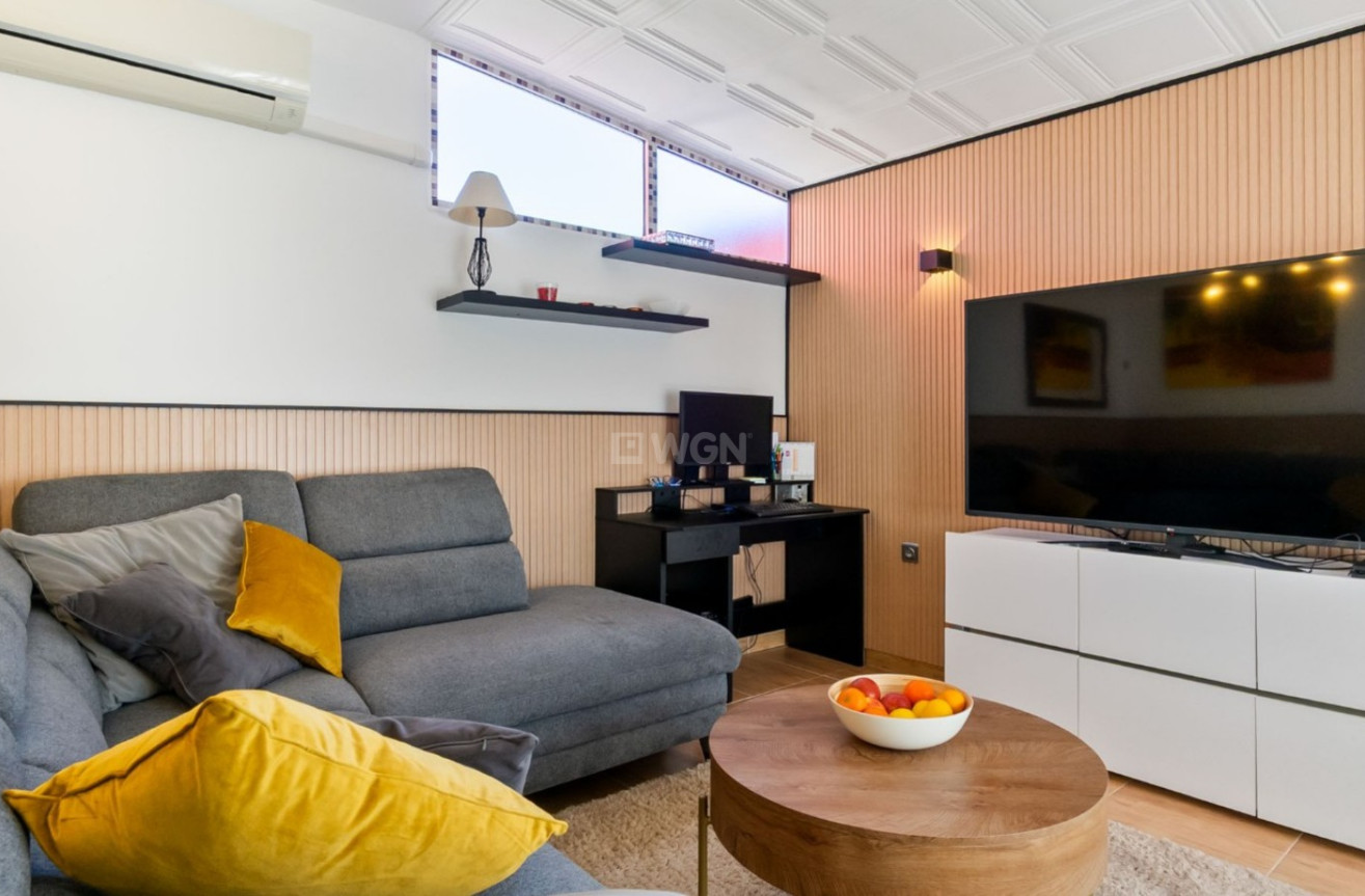 Odsprzedaż - Kamienica - Orihuela Costa - Costa Blanca