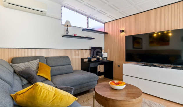 Odsprzedaż - Kamienica - Orihuela Costa - Costa Blanca