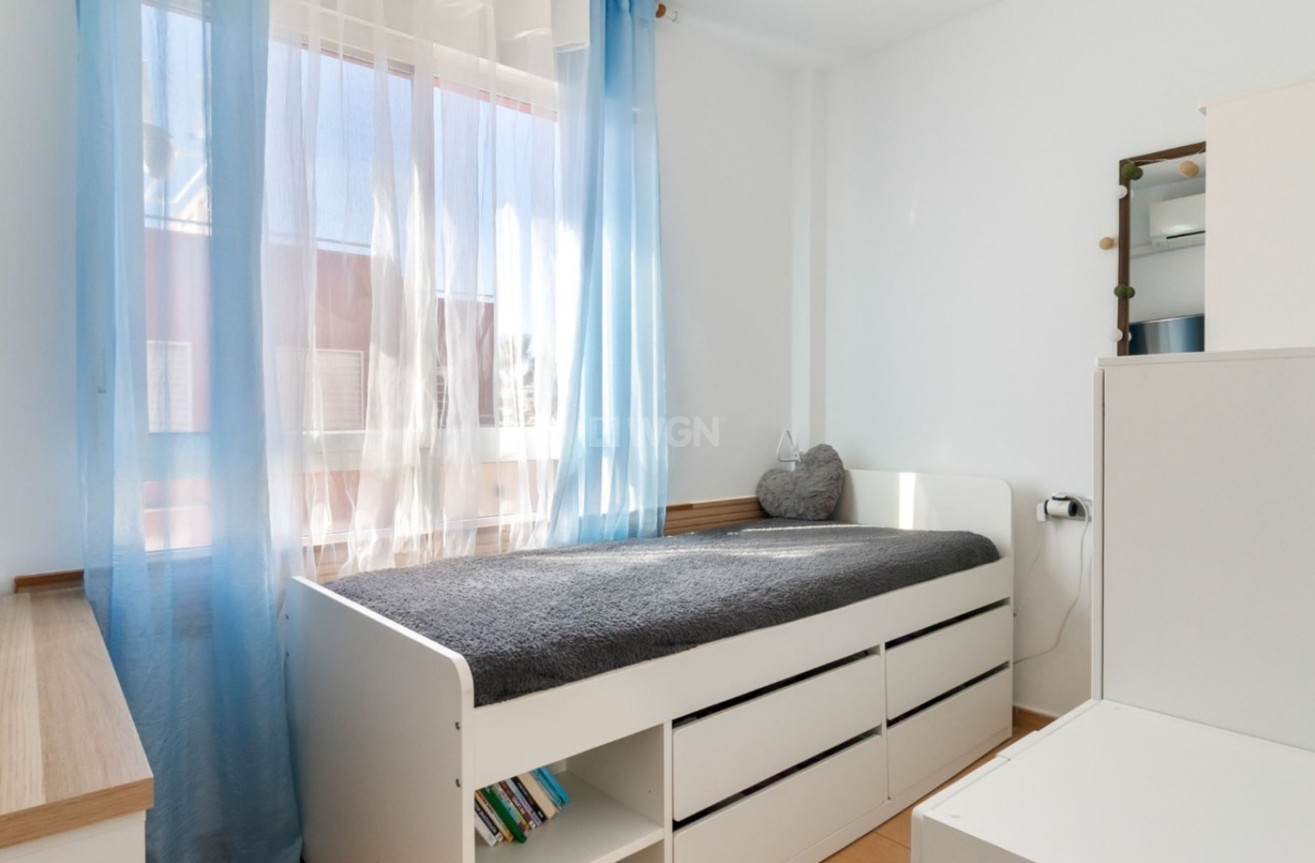 Odsprzedaż - Kamienica - Orihuela Costa - Costa Blanca