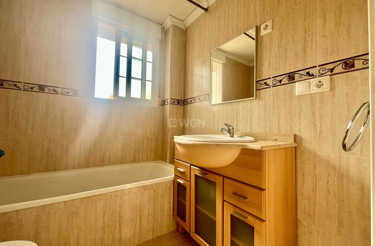 Odsprzedaż - Bungalow - San Fulgencio - La Marina