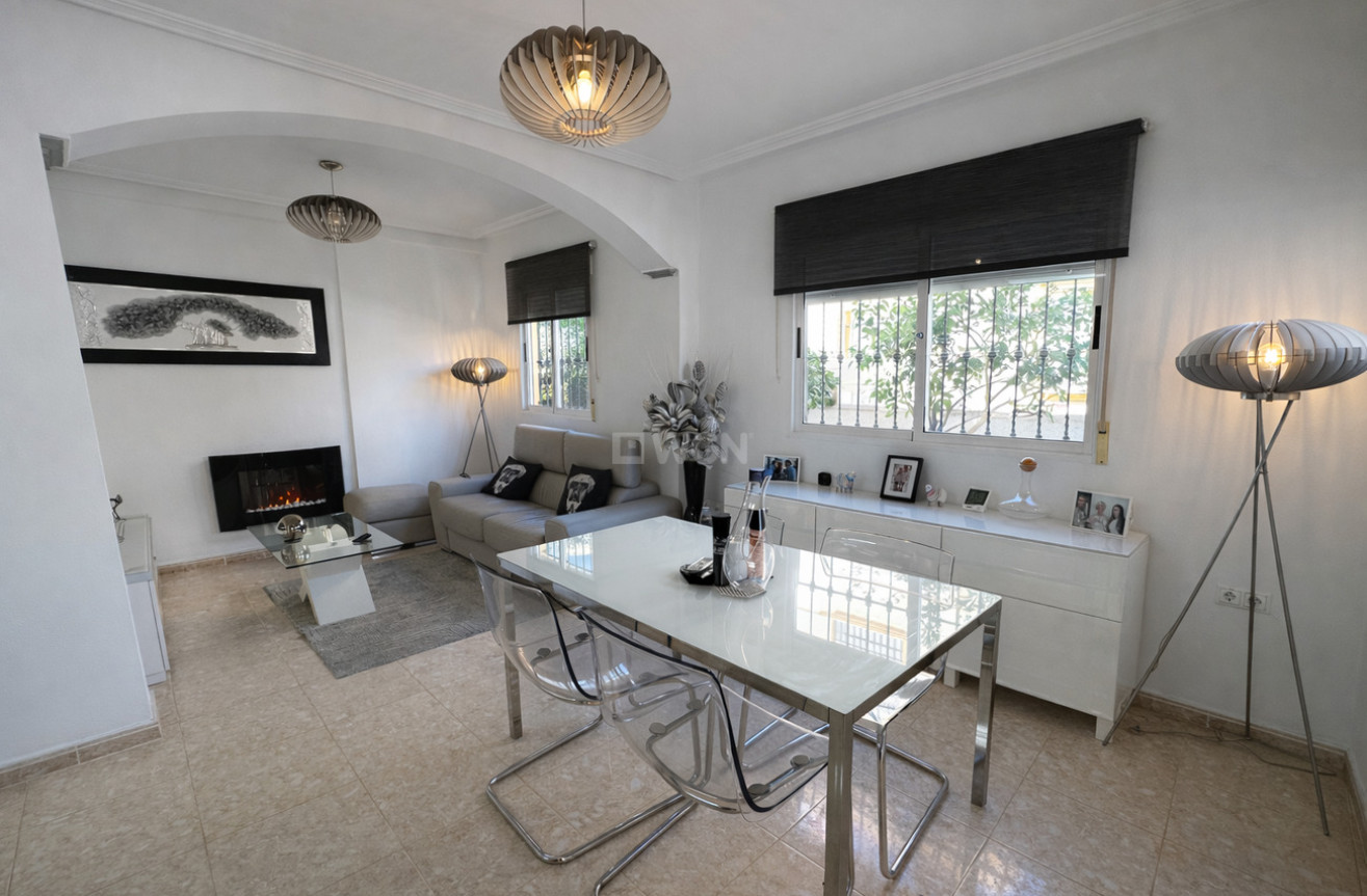 Odsprzedaż - Villa - Orihuela Costa - Villa's San Jose IV