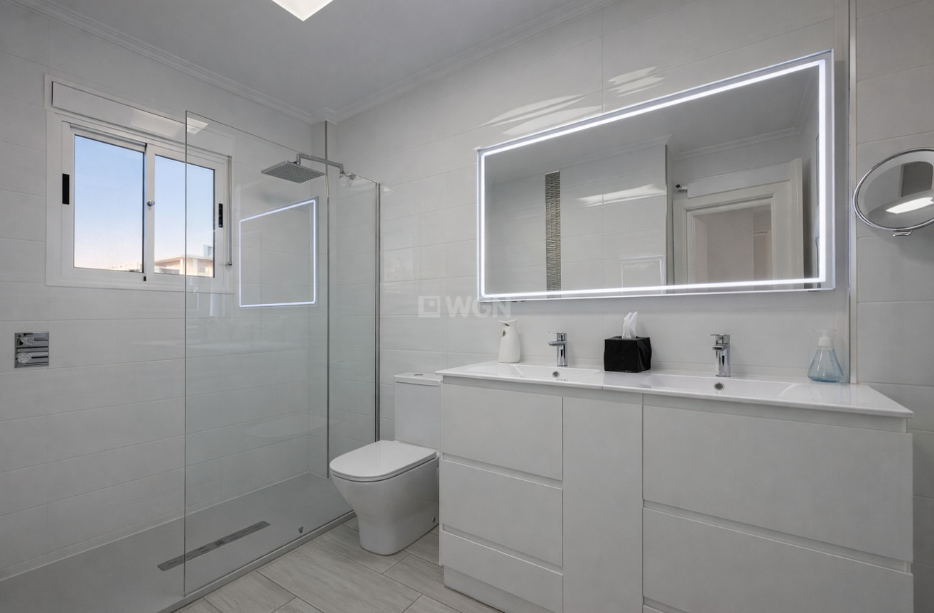 Odsprzedaż - Villa - Orihuela Costa - Villa's San Jose IV