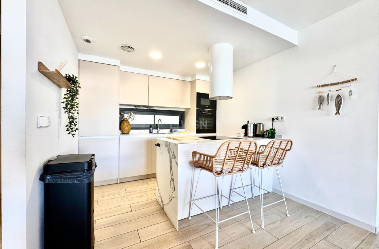 Odsprzedaż - Mieszkanie w bloku - Los Alcázares - Dolores de Pacheco-Santa Rosalía