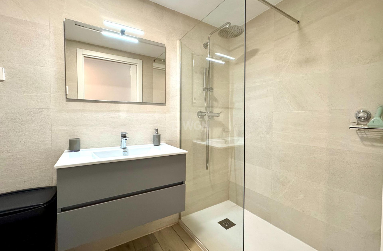 Odsprzedaż - Mieszkanie w bloku - Los Alcázares - Dolores de Pacheco-Santa Rosalía