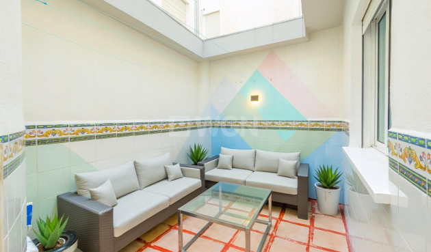 Odsprzedaż - Mieszkanie w bloku - Torrevieja - Estacion De Autobuses