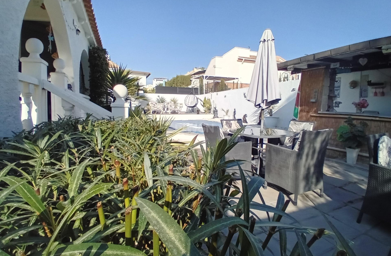 Odsprzedaż - Villa - Mazarron - Camposol