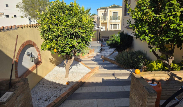 Resale - Villa - Orihuela Costa - Villamartín-las Filipinas
