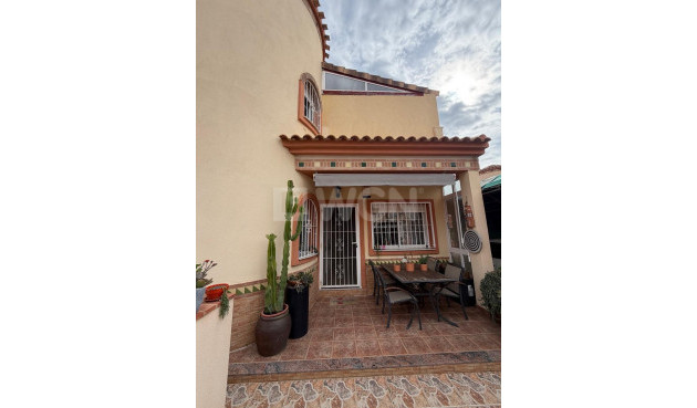 Odsprzedaż - Villa - Orihuela Costa - Playa Flamenca