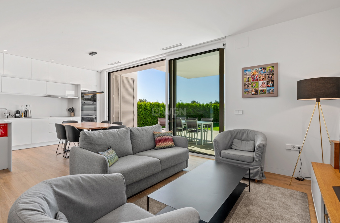 Odsprzedaż - Mieszkanie w bloku - Las Colinas Golf - Costa Blanca