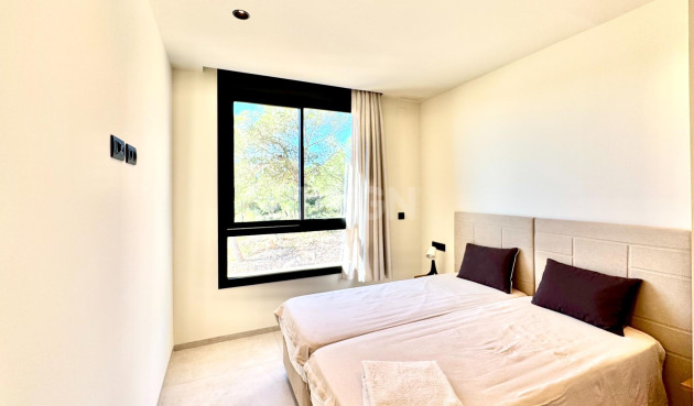 Odsprzedaż - Mieszkanie w bloku - Orihuela - Las Colinas Golf