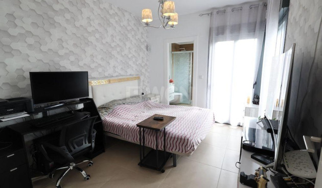 Odsprzedaż - Kamienica - Orihuela Costa - Costa Blanca