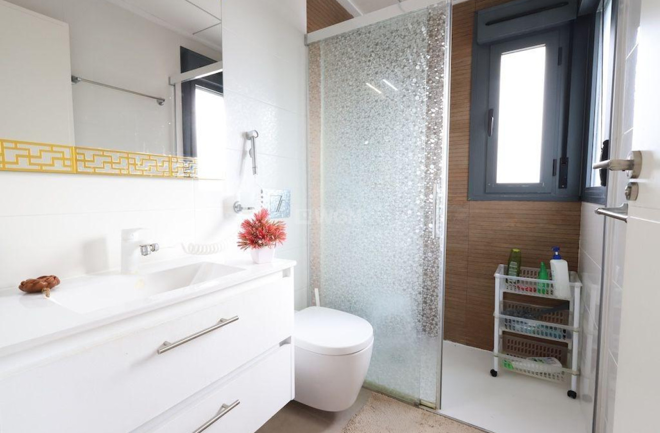 Odsprzedaż - Kamienica - Orihuela Costa - Costa Blanca