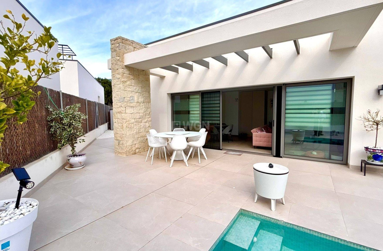 Odsprzedaż - Villa - San Miguel de Salinas - Urbanizacion Blue Lagoon