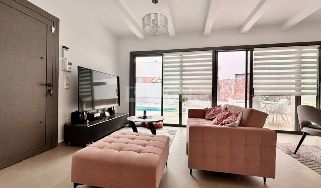 Odsprzedaż - Villa - San Miguel de Salinas - Urbanizacion Blue Lagoon