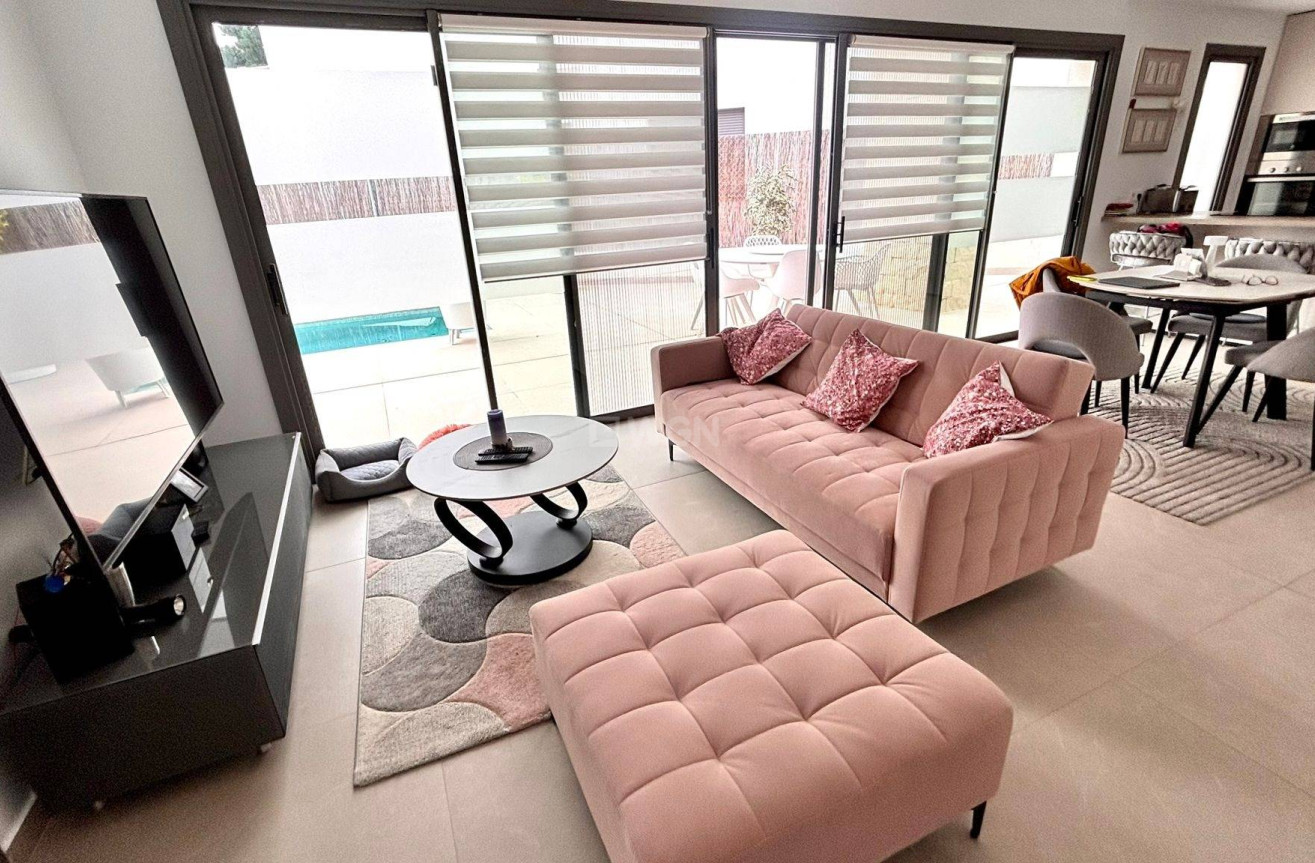 Odsprzedaż - Villa - San Miguel de Salinas - Urbanizacion Blue Lagoon