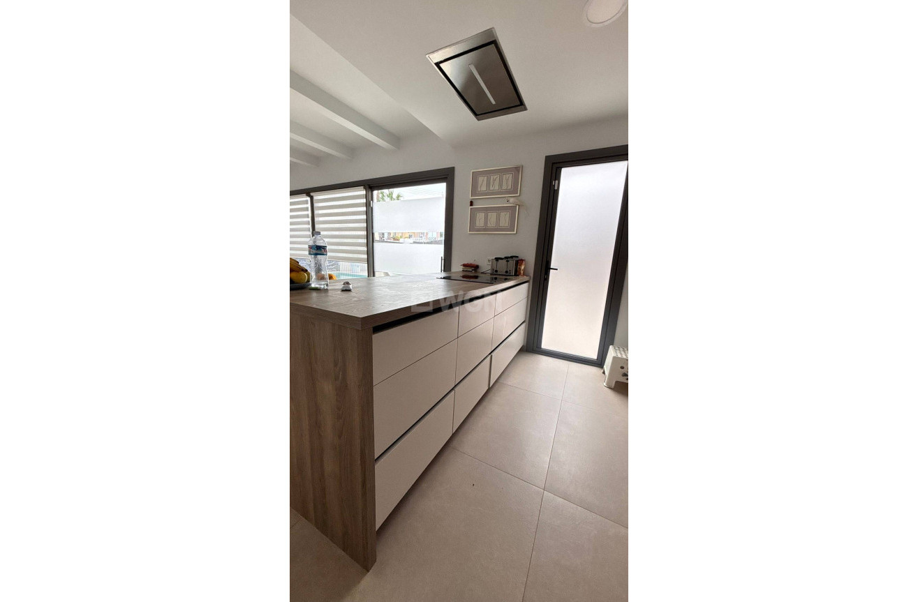 Odsprzedaż - Villa - San Miguel de Salinas - Urbanizacion Blue Lagoon