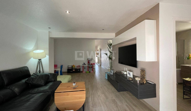 Odsprzedaż - Kamienica - Pilar de la Horadada - Zona Pueblo