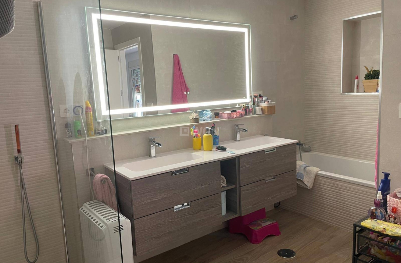 Odsprzedaż - Kamienica - Pilar de la Horadada - Zona Pueblo