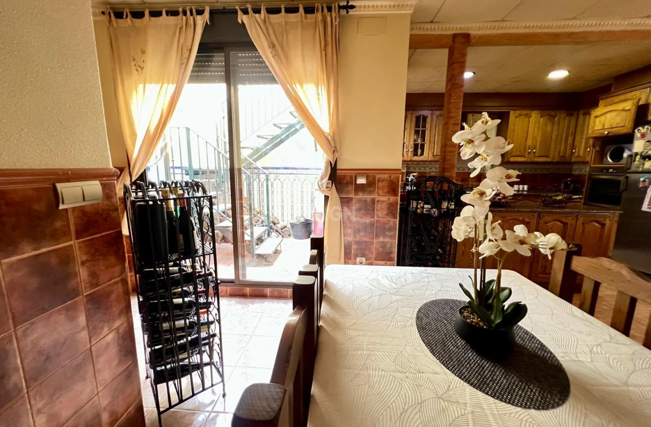 Odsprzedaż - Kamienica - Pinoso - Inland