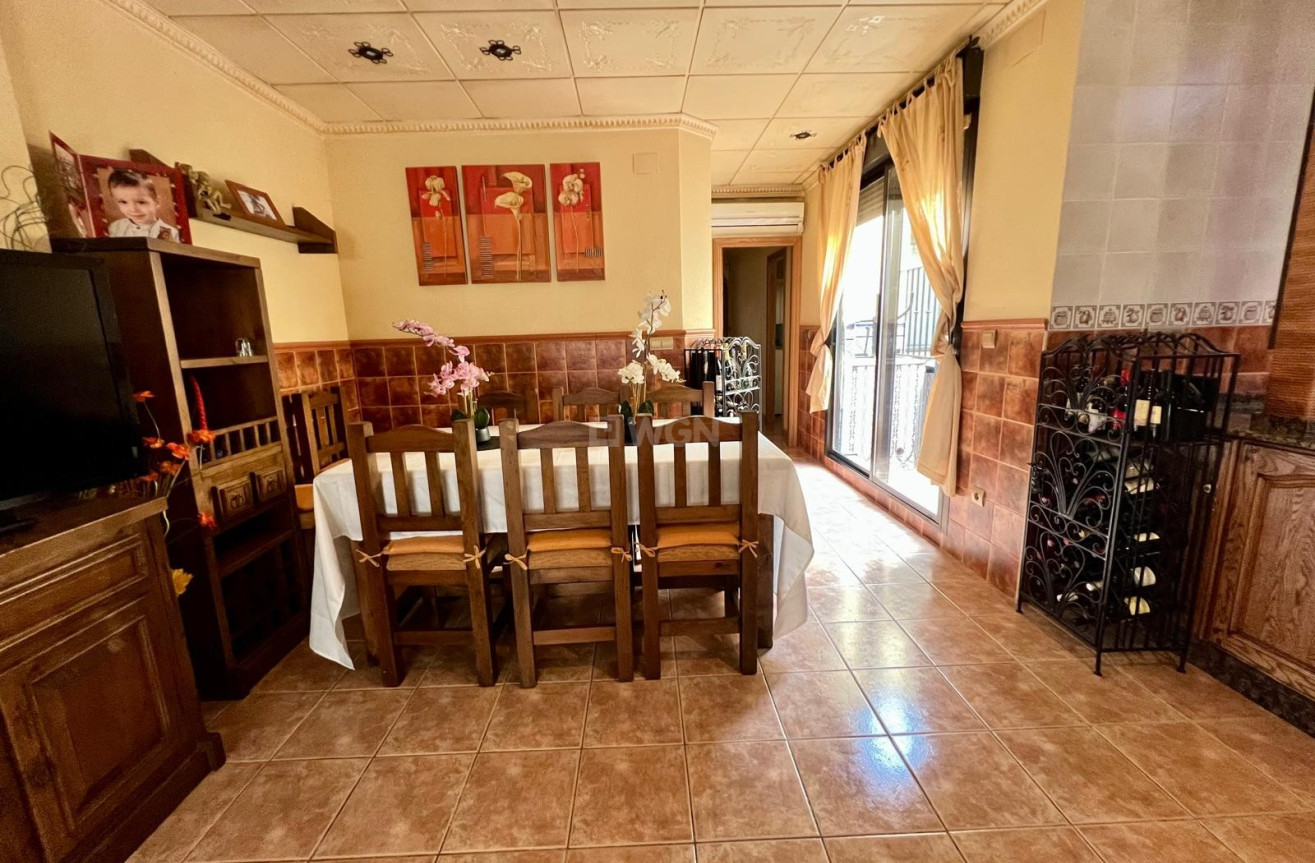 Odsprzedaż - Kamienica - Pinoso - Inland