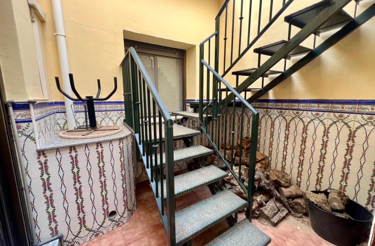 Odsprzedaż - Kamienica - Pinoso - Inland