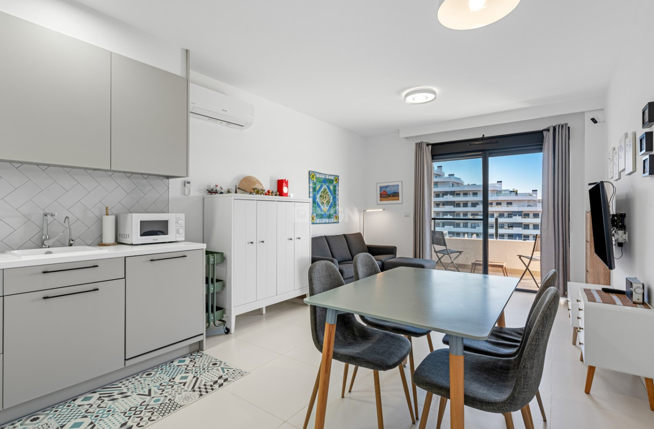 Odsprzedaż - Mieszkanie w bloku - San Miguel de Salinas - Inland