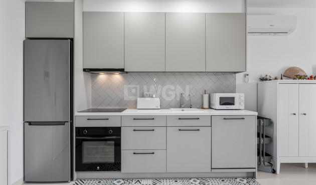 Odsprzedaż - Mieszkanie w bloku - San Miguel de Salinas - Inland