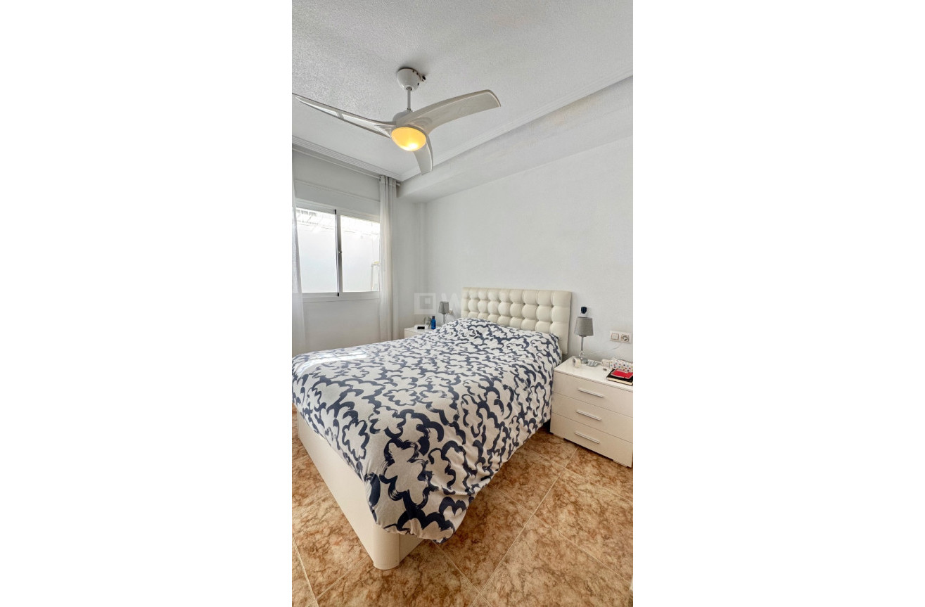 Odsprzedaż - Mieszkanie w bloku - Orihuela Costa - Costa Blanca