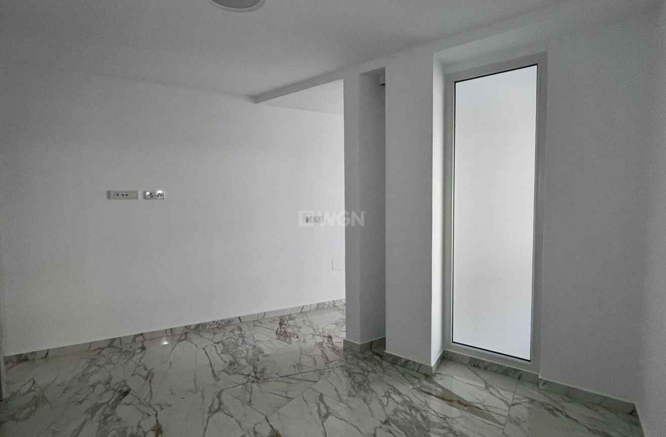 Odsprzedaż - Mieszkanie w bloku - Torrevieja - PLAYA LOS LOCOS