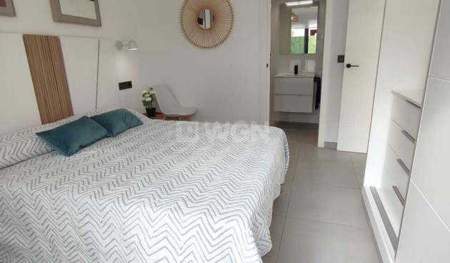 Odsprzedaż - Villa - Los Belones - Inland