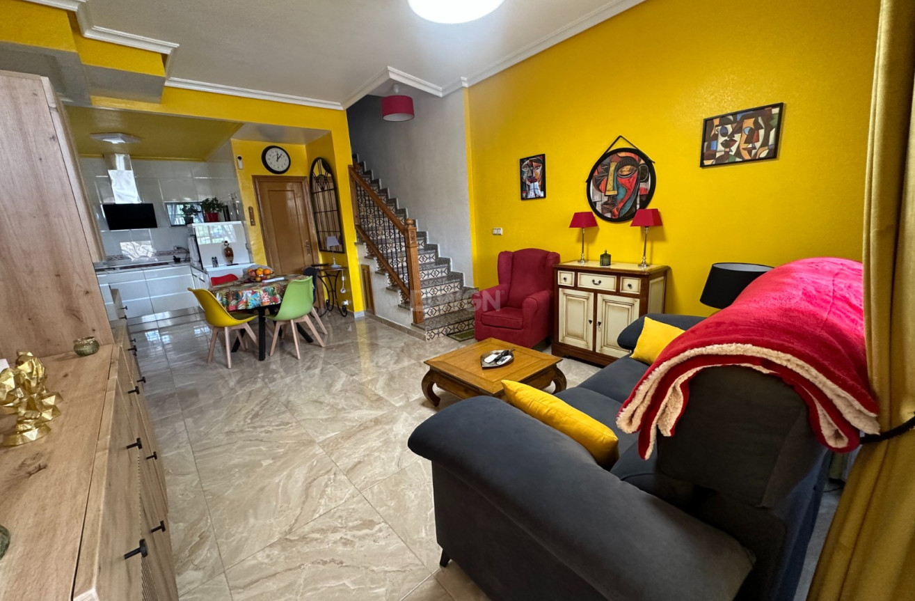 Odsprzedaż - Kamienica - Bigastro - Inland