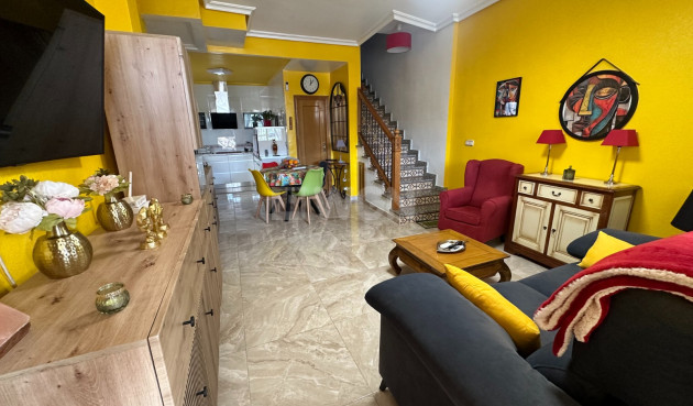 Odsprzedaż - Kamienica - Bigastro - Inland