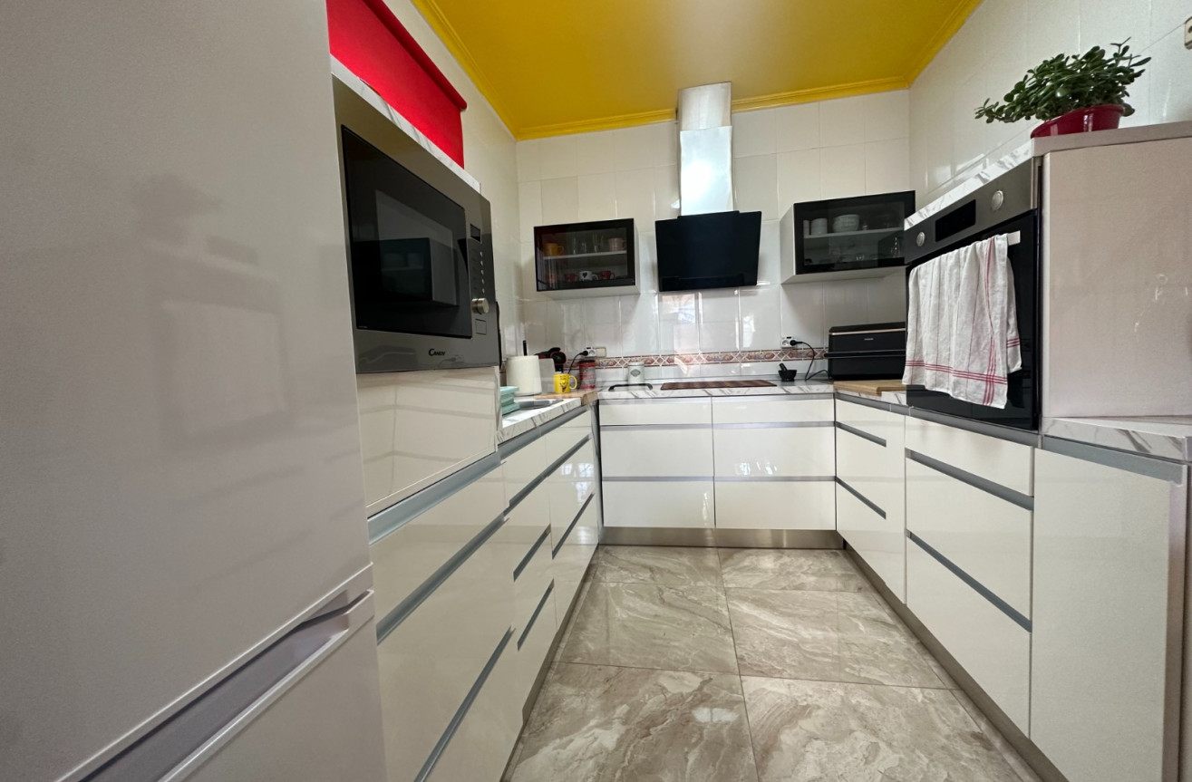 Odsprzedaż - Kamienica - Bigastro - Inland