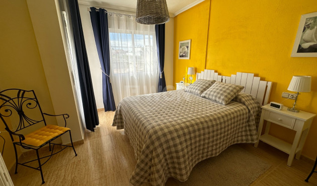 Odsprzedaż - Kamienica - Bigastro - Inland