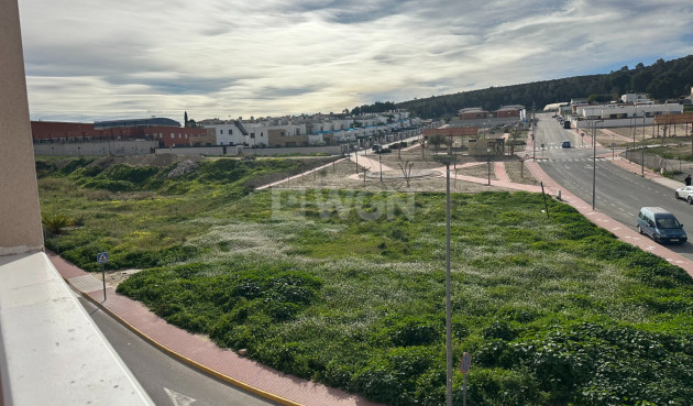 Odsprzedaż - Kamienica - Bigastro - Inland