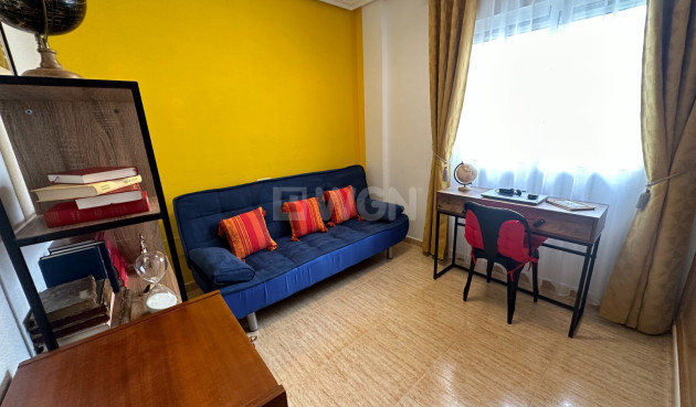 Odsprzedaż - Kamienica - Bigastro - Inland