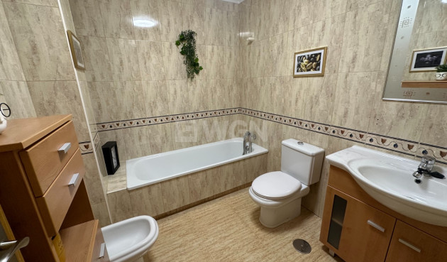 Odsprzedaż - Kamienica - Bigastro - Inland