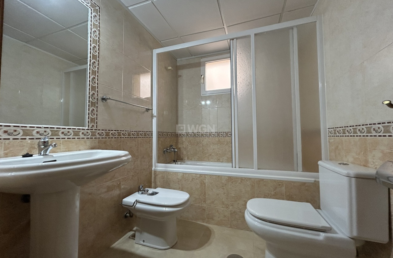 Odsprzedaż - Mieszkanie w bloku - 2778 - Inland