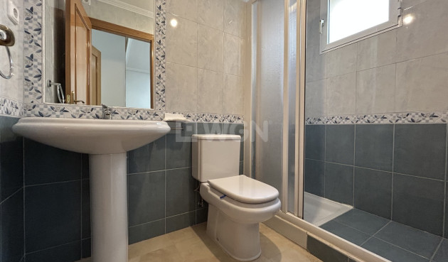 Odsprzedaż - Mieszkanie w bloku - 2778 - Inland