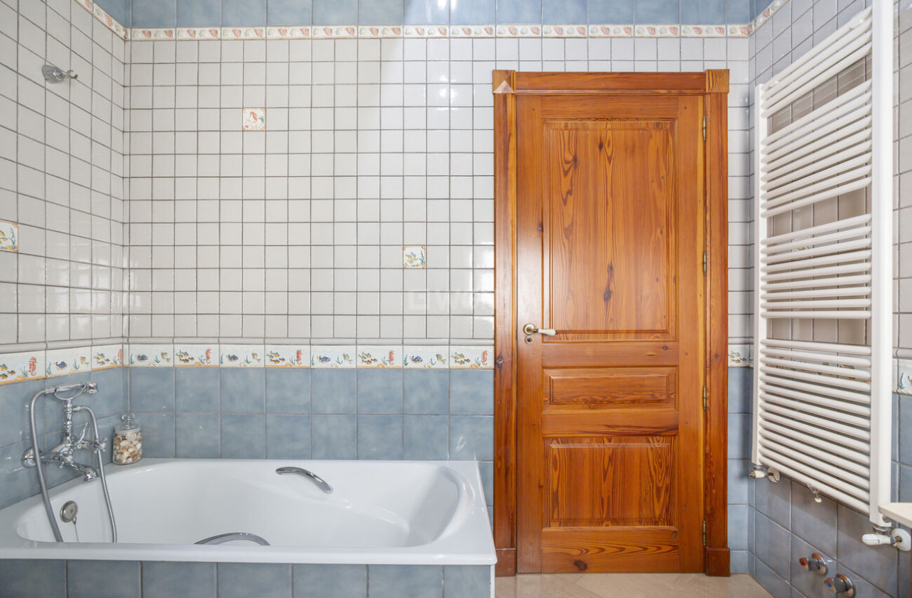 Odsprzedaż - Villa - Torrevieja - Costa Blanca