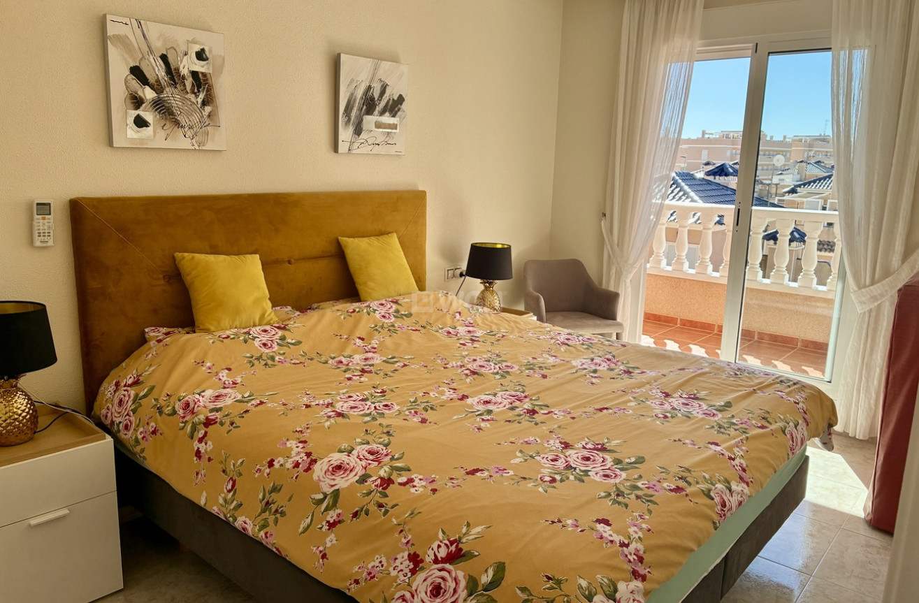 Odsprzedaż - Mieszkanie w bloku - Orihuela Costa - Costa Blanca