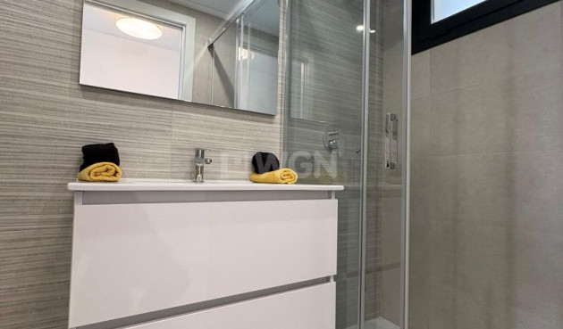 Odsprzedaż - Mieszkanie w bloku - Orihuela Costa - Costa Blanca