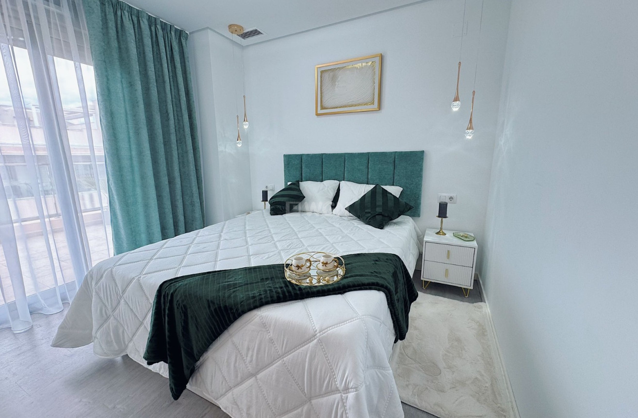 Odsprzedaż - Daszek - Orihuela Costa - Costa Blanca