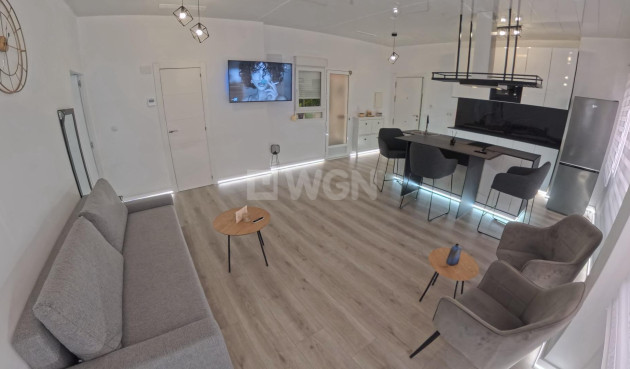 Odsprzedaż - Mieszkanie w bloku - Torrevieja - Playa del Cura