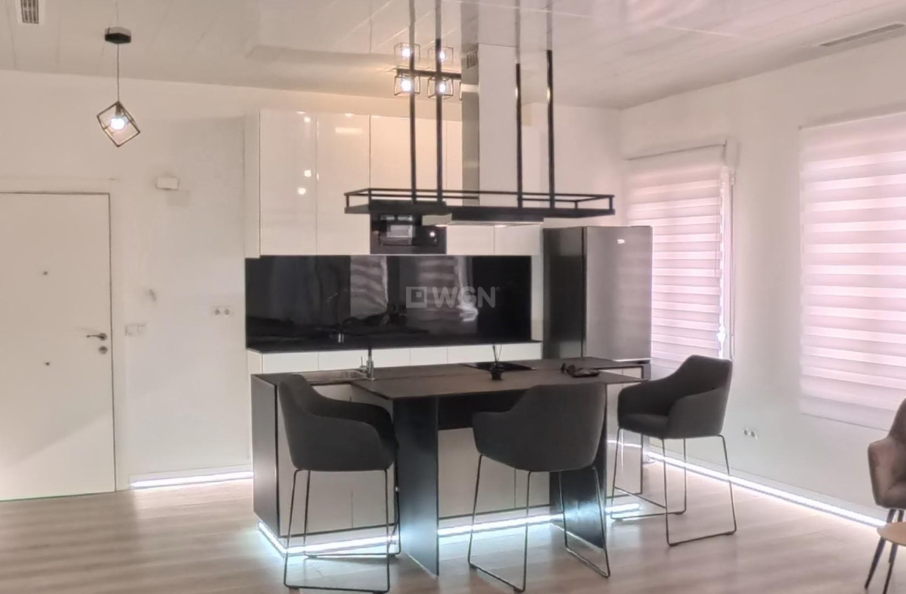 Odsprzedaż - Mieszkanie w bloku - Torrevieja - Playa del Cura