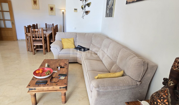 Odsprzedaż - Mieszkanie w bloku - Alcaucín - Inland