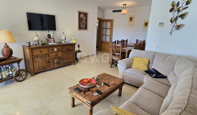 Odsprzedaż - Mieszkanie w bloku - Alcaucín - Inland