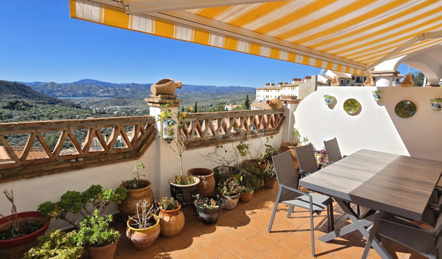 Odsprzedaż - Mieszkanie w bloku - Alcaucín - Inland