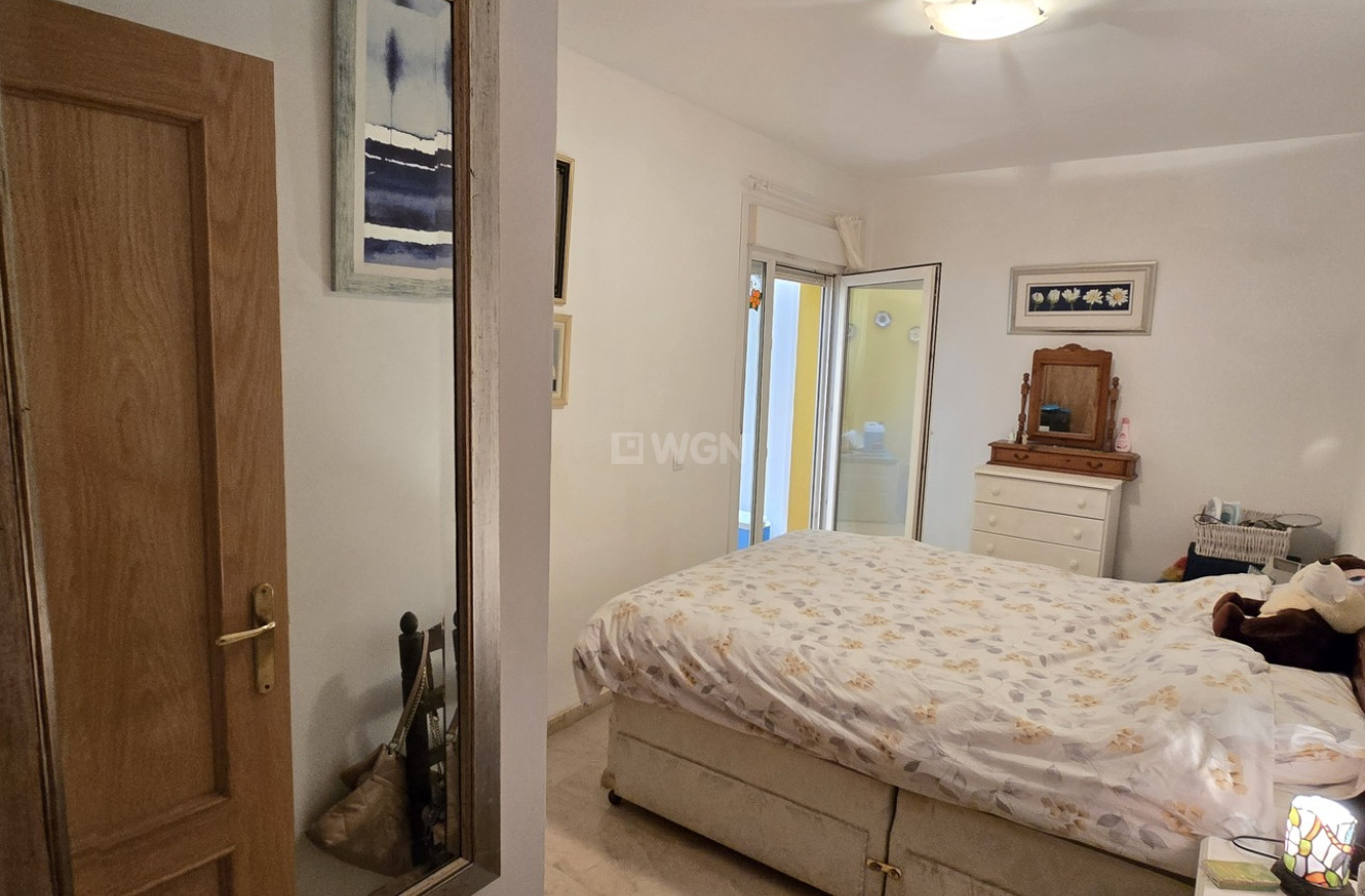 Odsprzedaż - Mieszkanie w bloku - Alcaucín - Inland